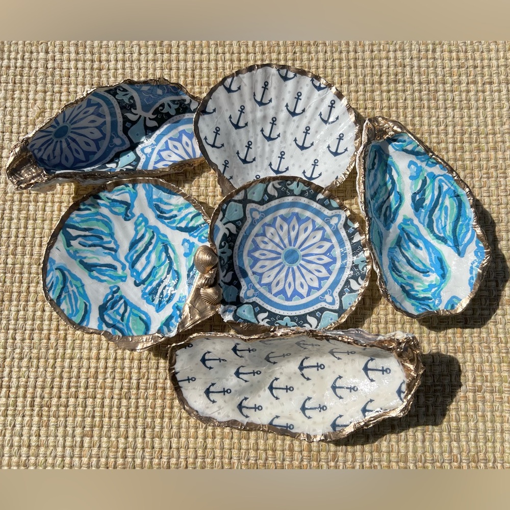 Nautical Blue and White Oyster Shell Dishes